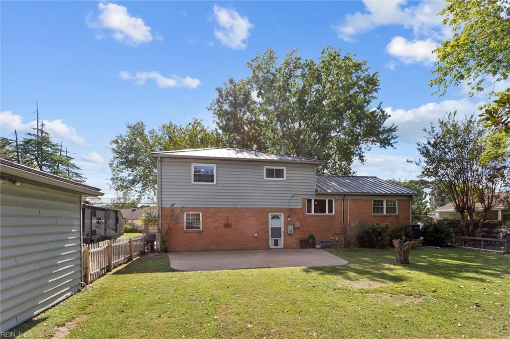 118 Raymond DR