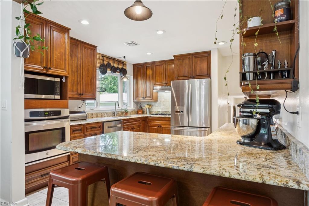 118 Raymond DR