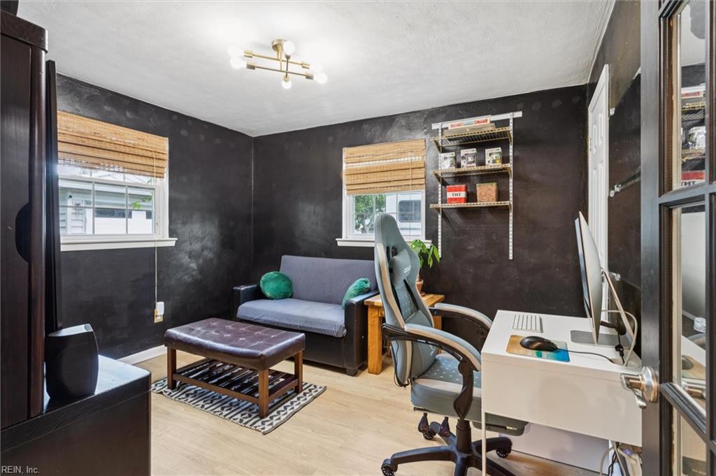 118 Raymond DR