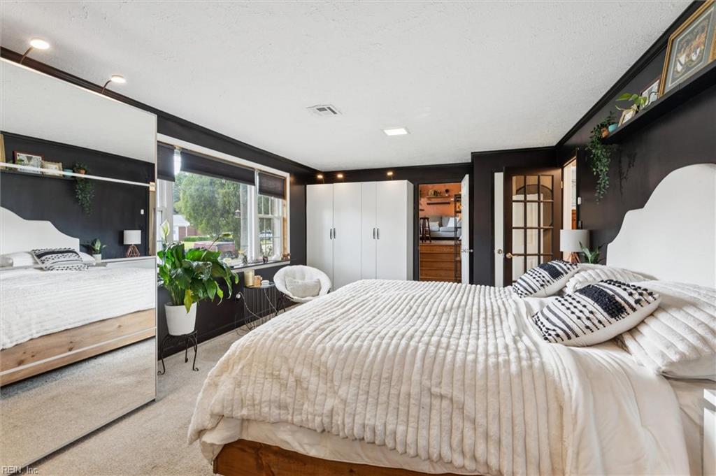 118 Raymond DR