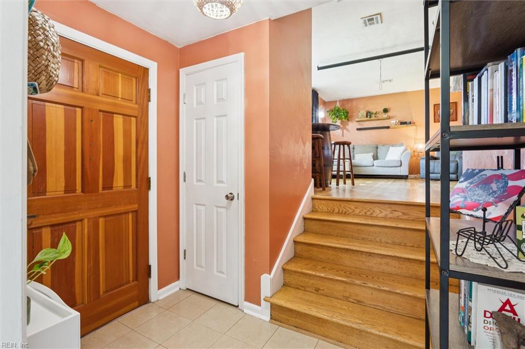118 Raymond DR