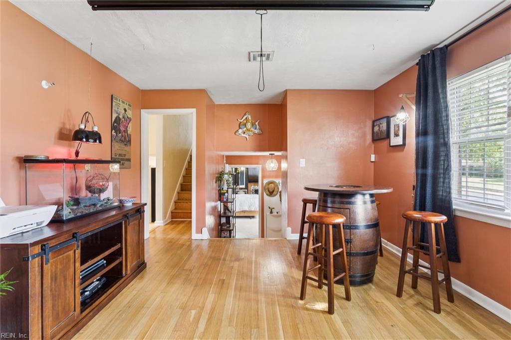 118 Raymond DR