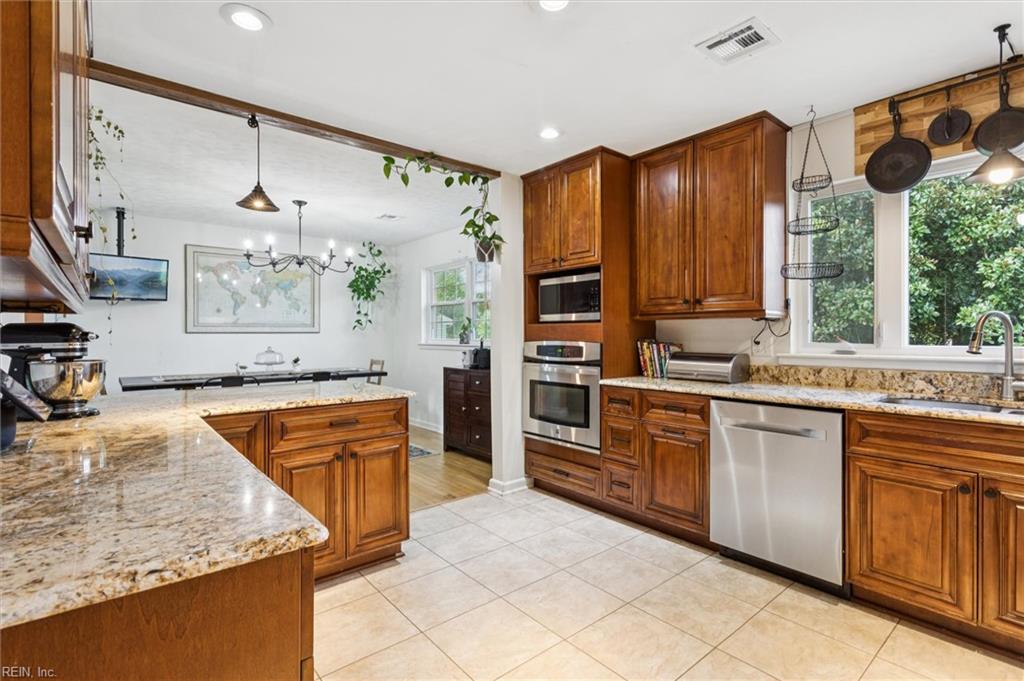 118 Raymond DR