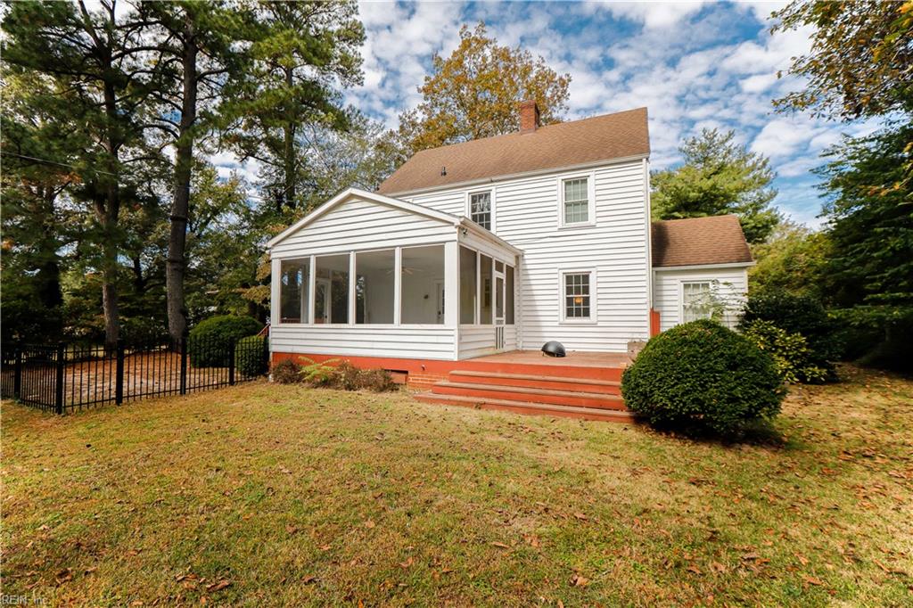 19041 Eltham RD