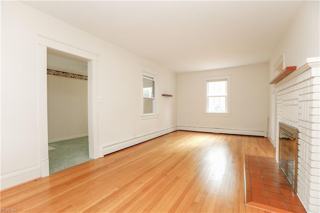 19041 Eltham RD
