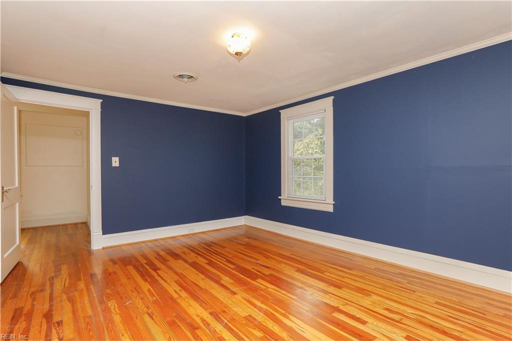 19041 Eltham RD