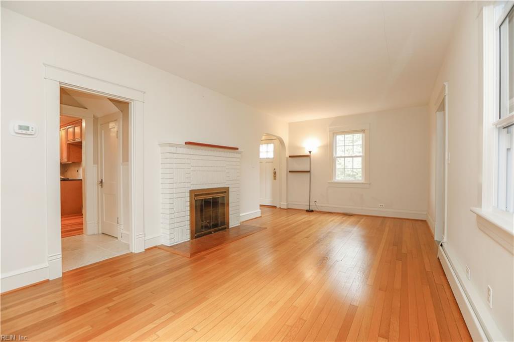 19041 Eltham RD