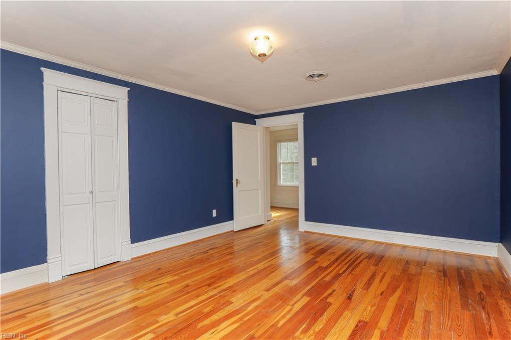 19041 Eltham RD