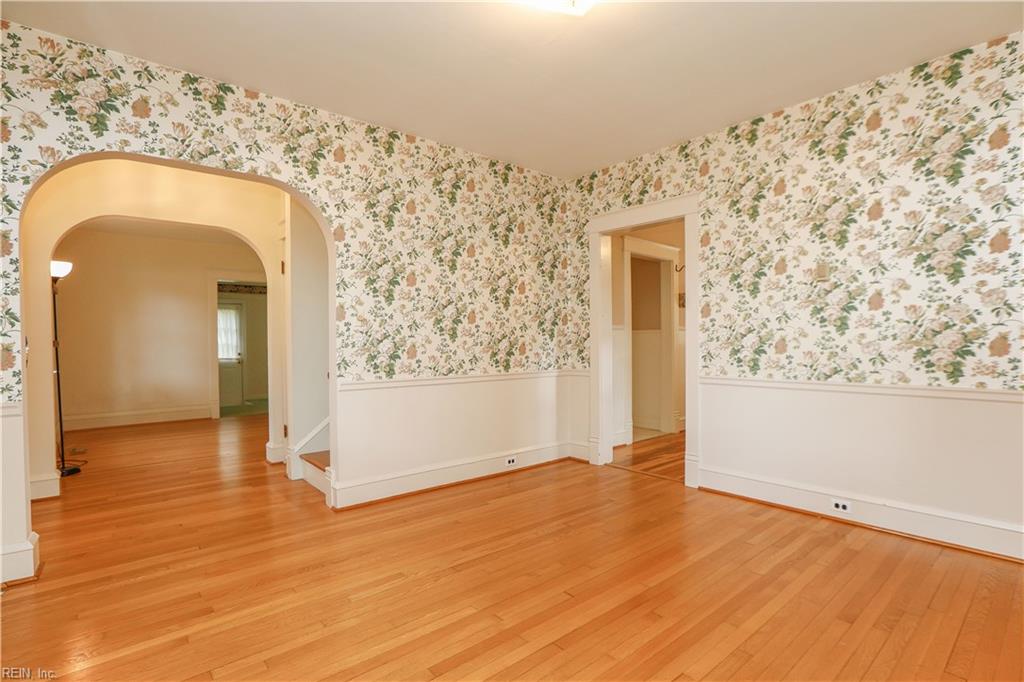 19041 Eltham RD