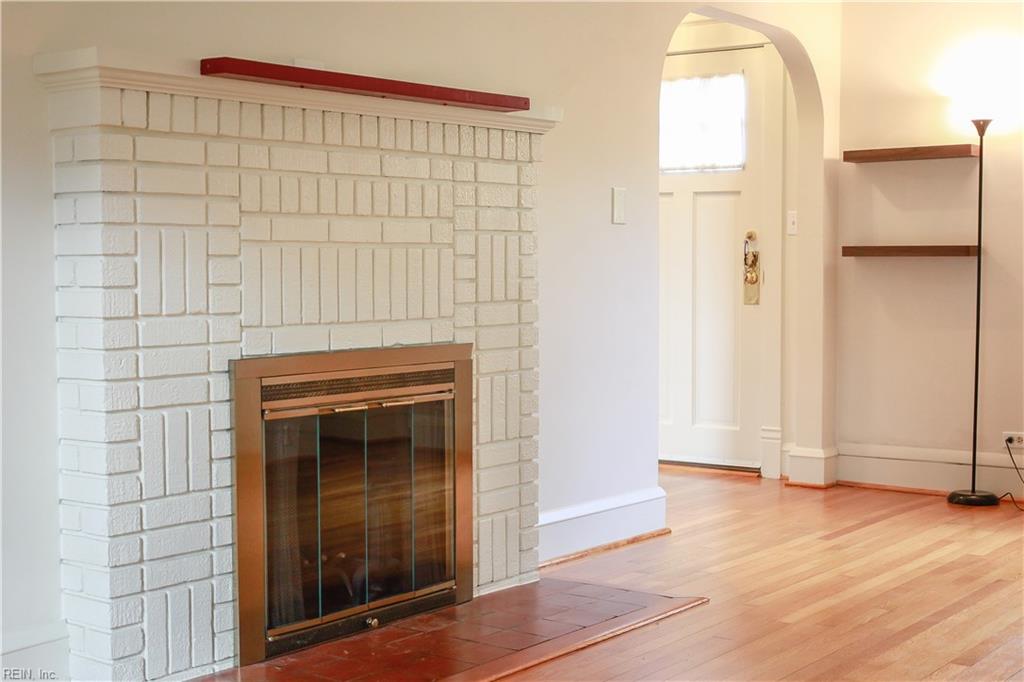 19041 Eltham RD