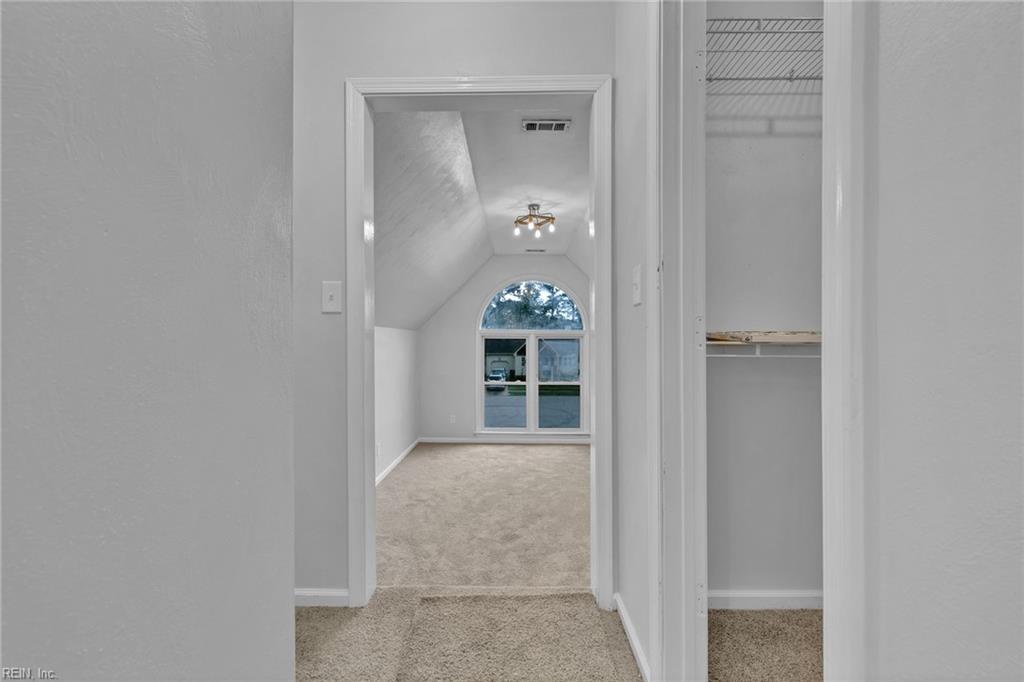 3445 Cricket Hollow LN