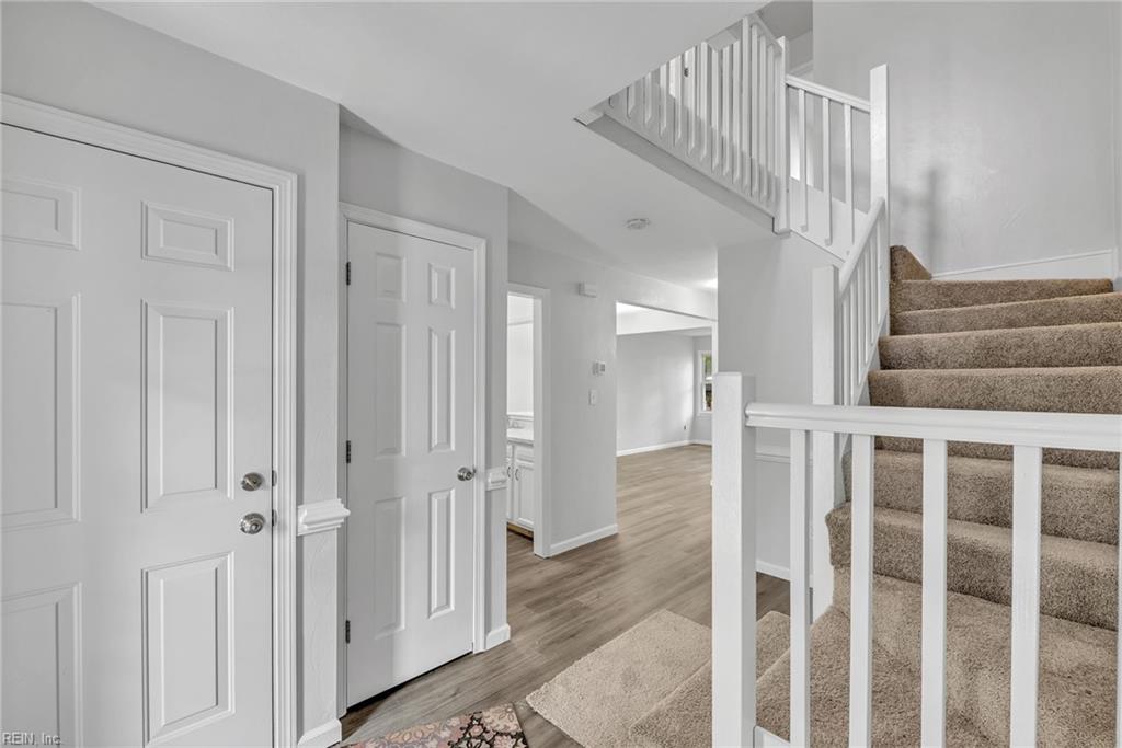 3445 Cricket Hollow LN