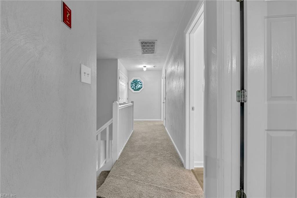 3445 Cricket Hollow LN