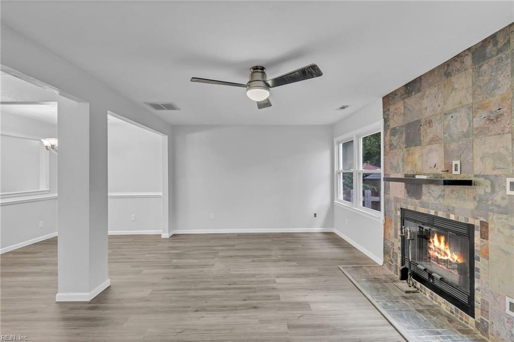 3445 Cricket Hollow LN