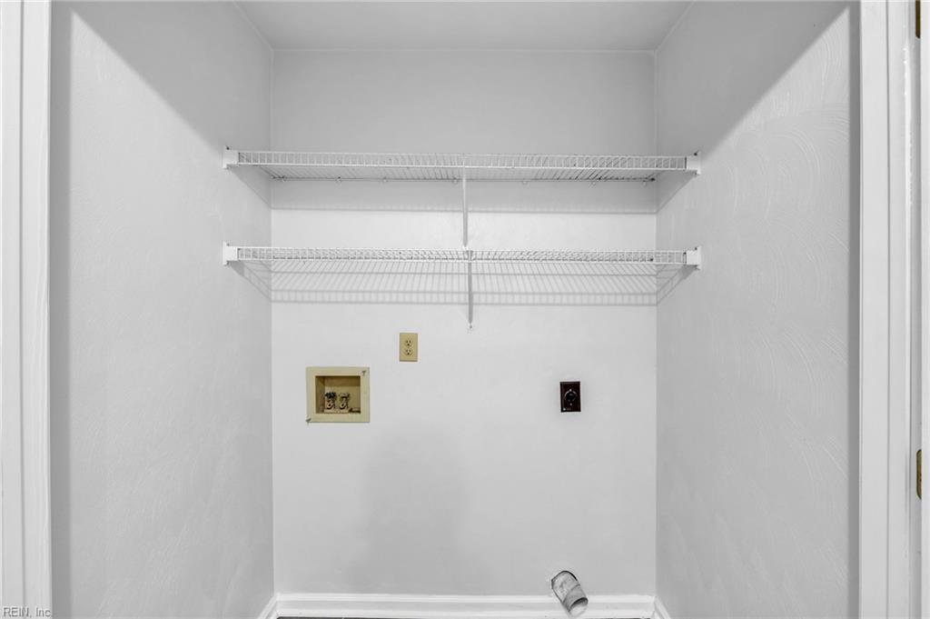 3445 Cricket Hollow LN