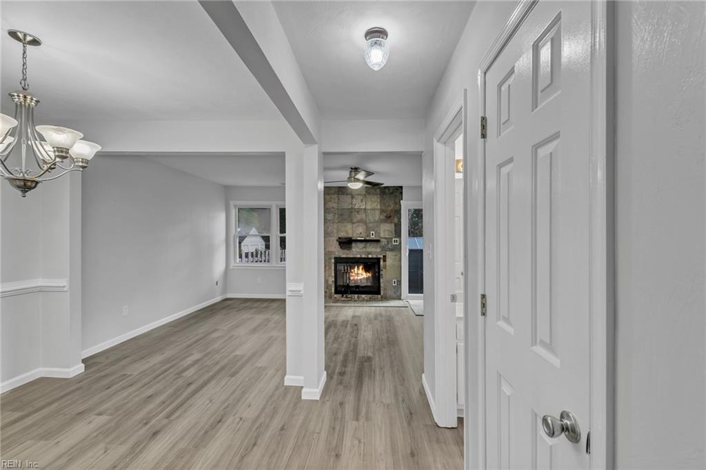 3445 Cricket Hollow LN