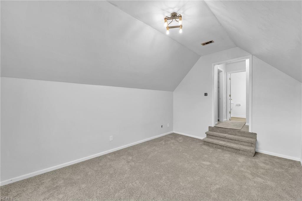 3445 Cricket Hollow LN