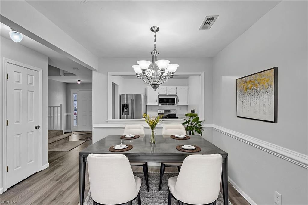 3445 Cricket Hollow LN