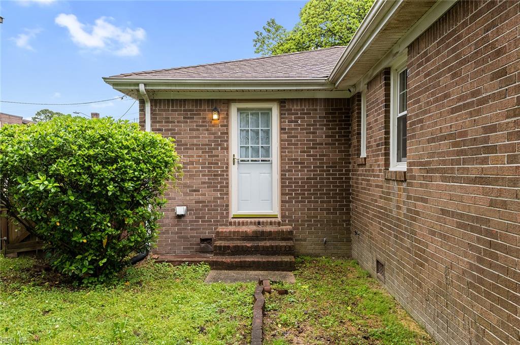 3939 Omohundro AVE