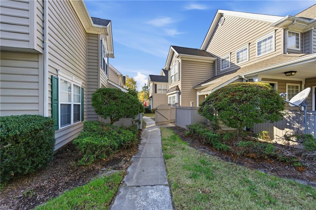 2463 Old Greenbrier RD 1