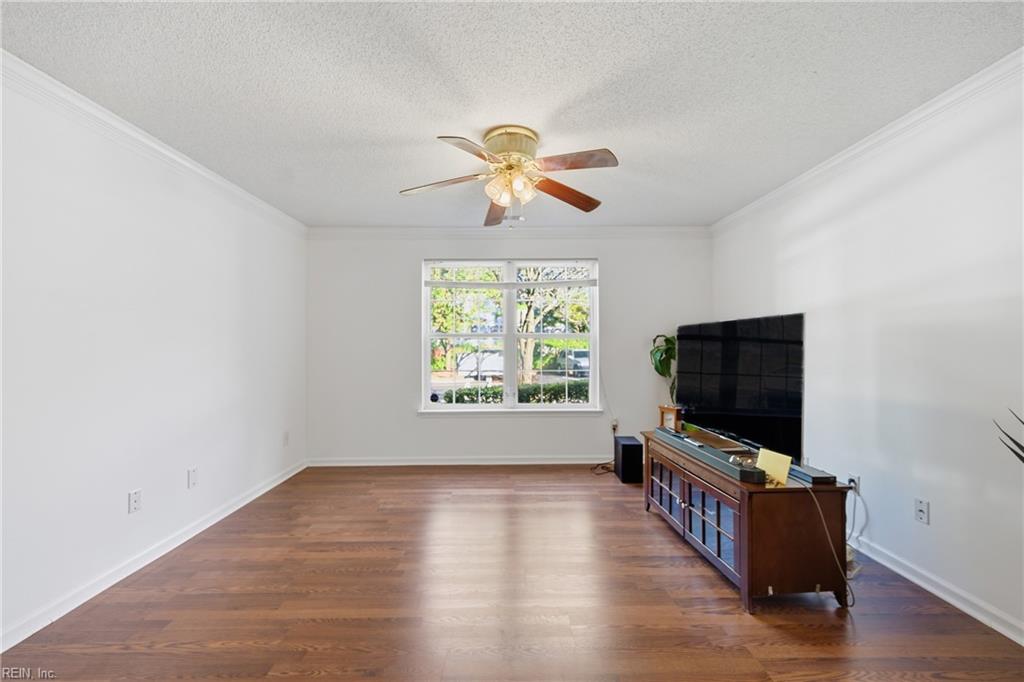 2463 Old Greenbrier RD 1