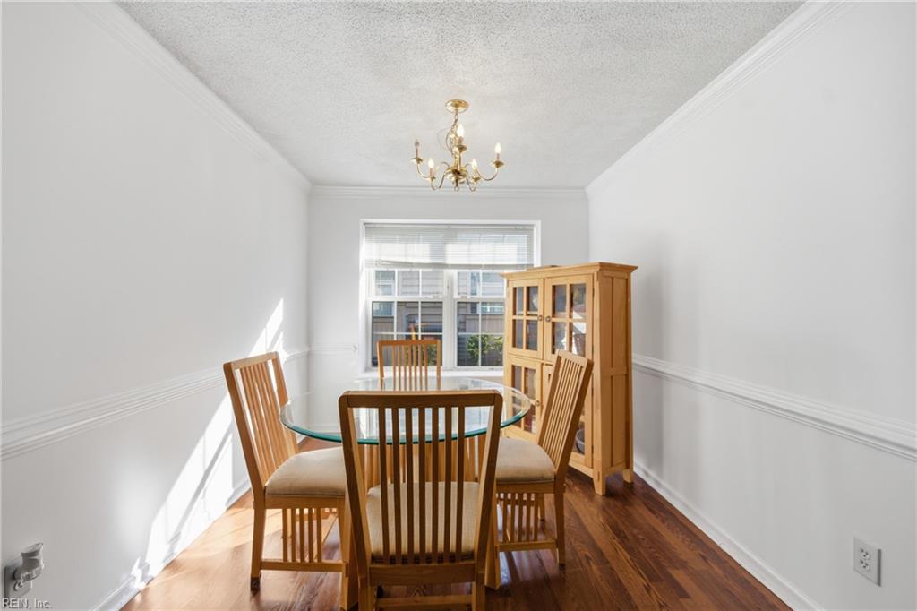 2463 Old Greenbrier RD 1