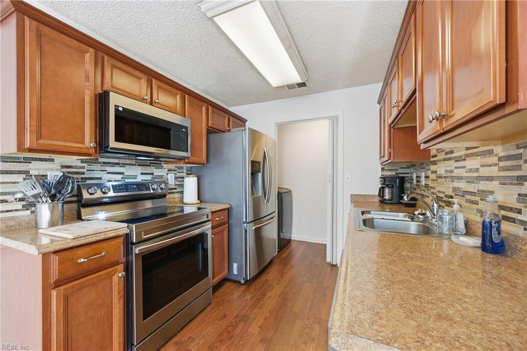 2463 Old Greenbrier RD 1