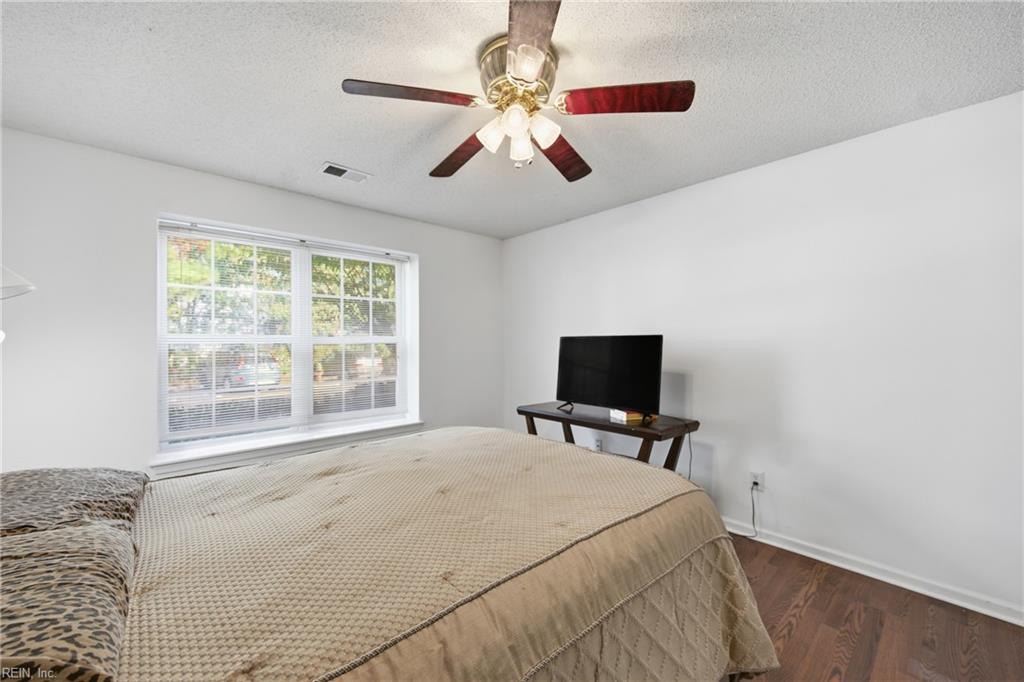 2463 Old Greenbrier RD 1