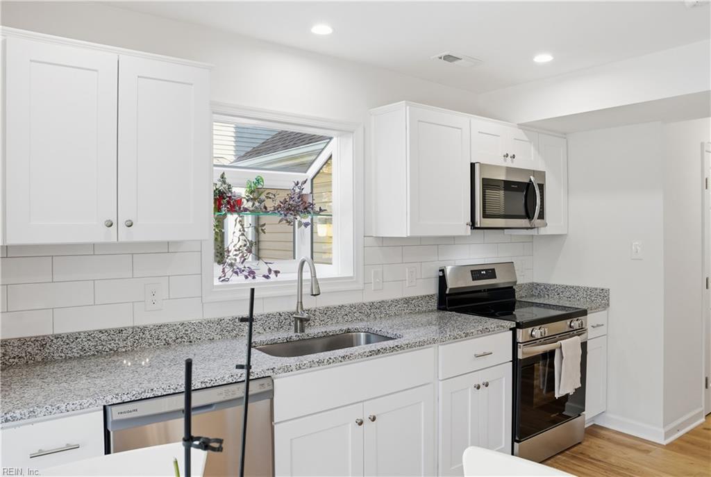 232 Prince Edward WAY