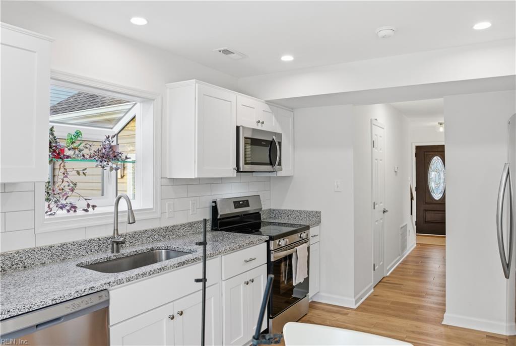 232 Prince Edward WAY