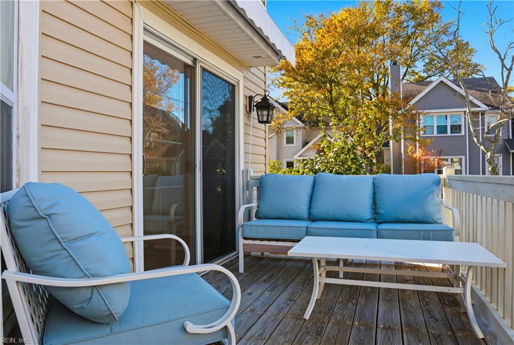 232 Prince Edward WAY