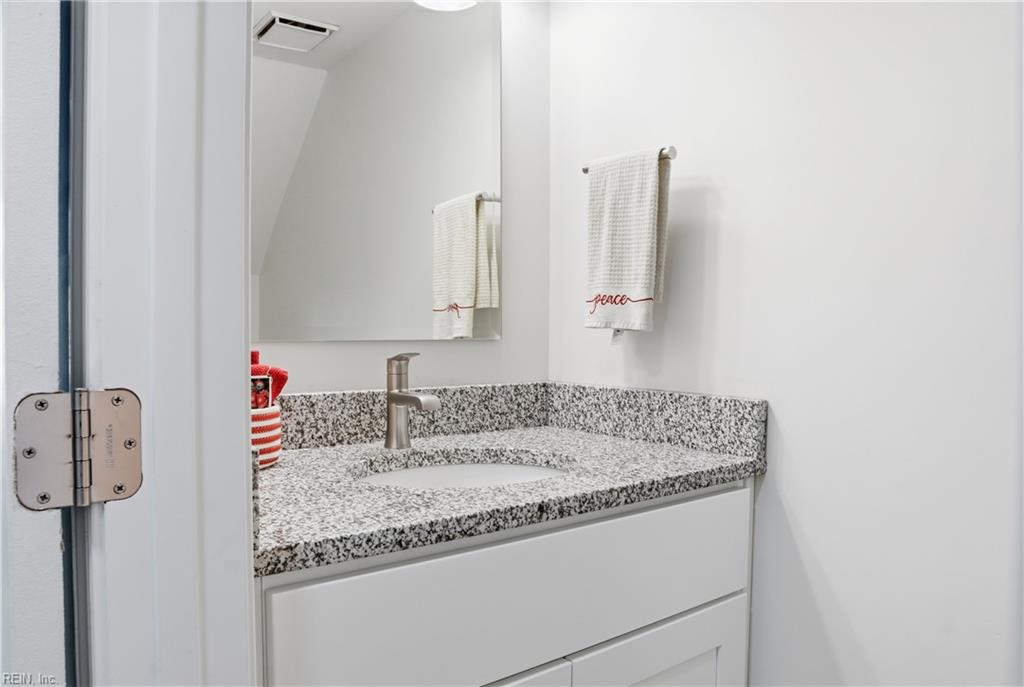 232 Prince Edward WAY