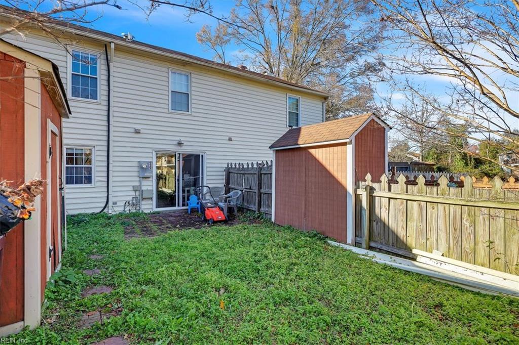 929 Still Harbor Circle CIR