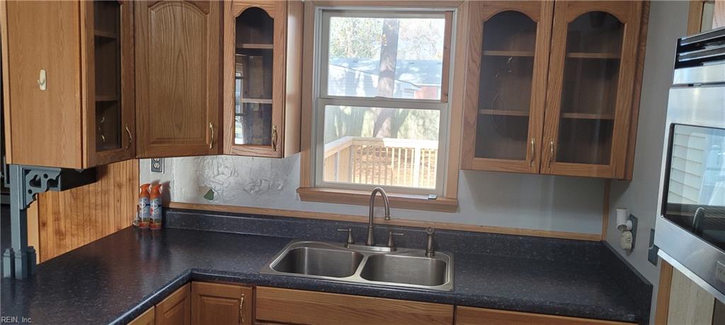 3772 Larkin Street ST