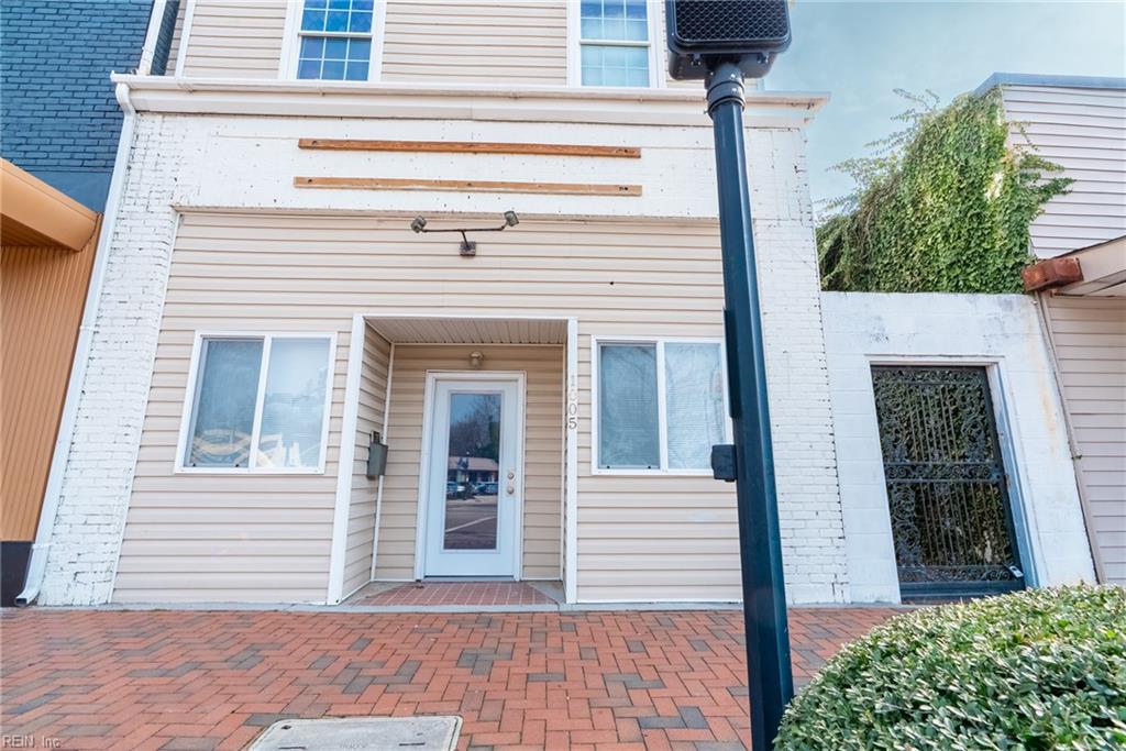 1005 Chesapeake AVE