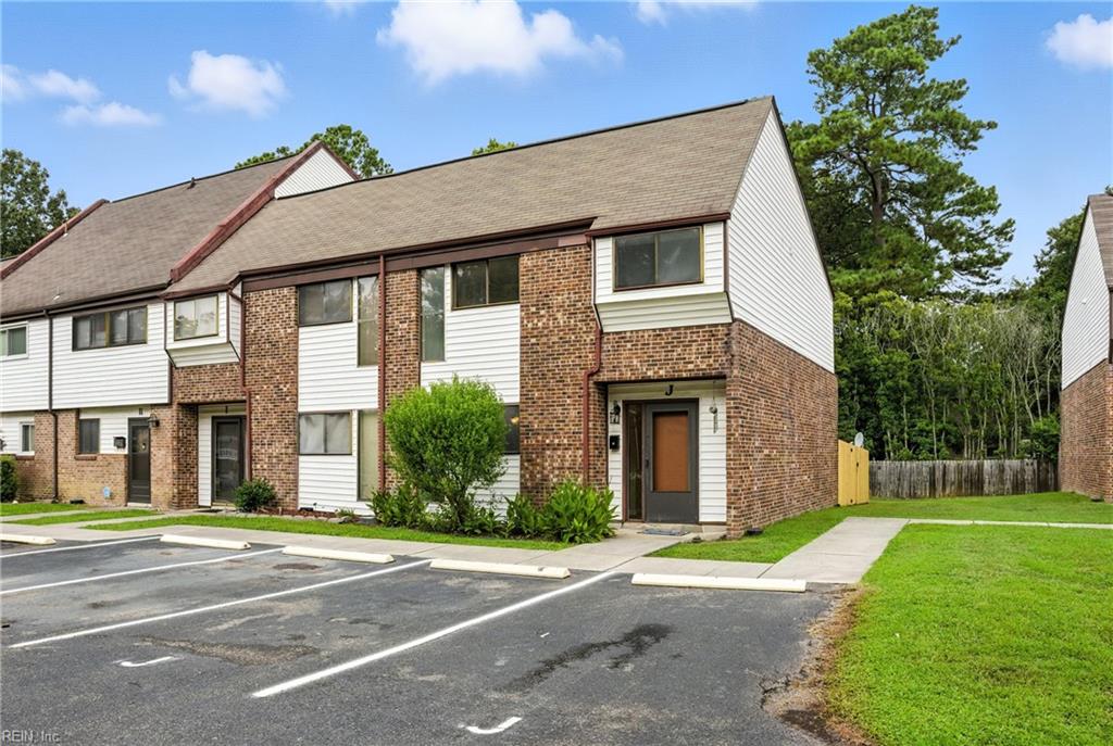 121 Windsor Pines WAY J