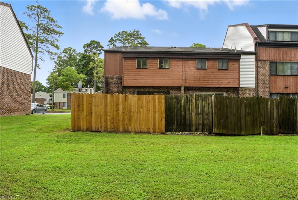 121 Windsor Pines WAY J