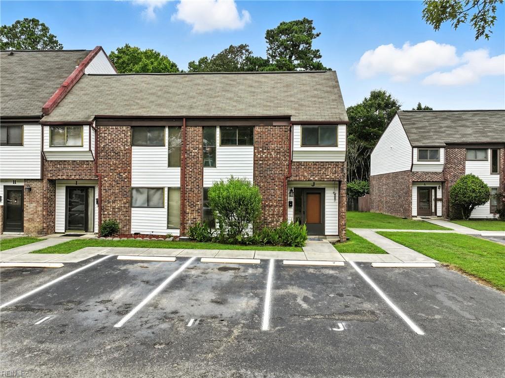 121 Windsor Pines WAY J