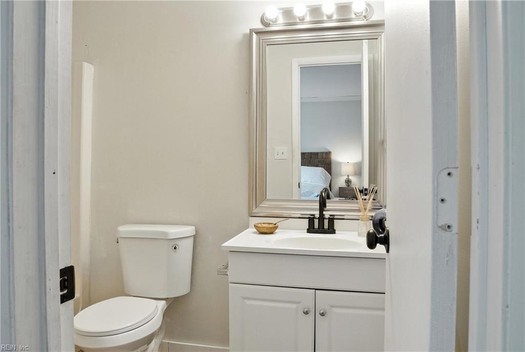 121 Windsor Pines WAY J