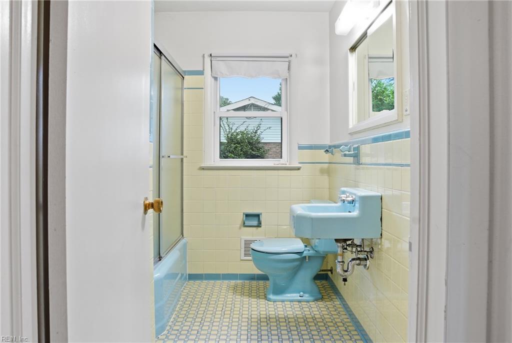 4716 Thoroughgood DR