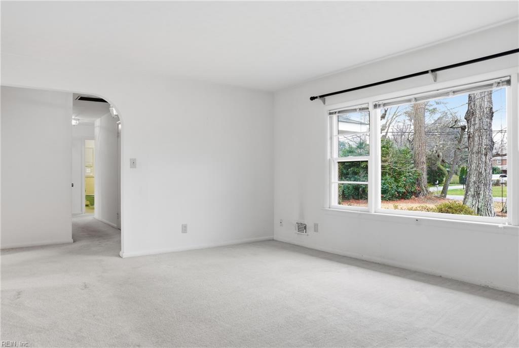 4716 Thoroughgood DR