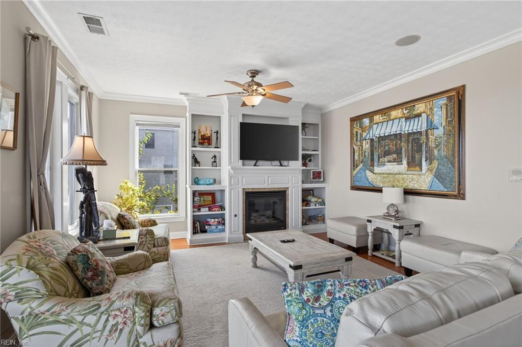 1442 W Ocean View AVE