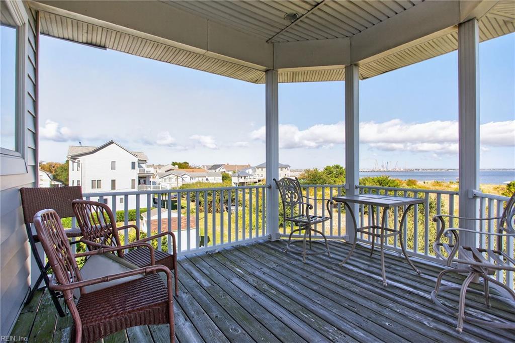 1442 W Ocean View AVE