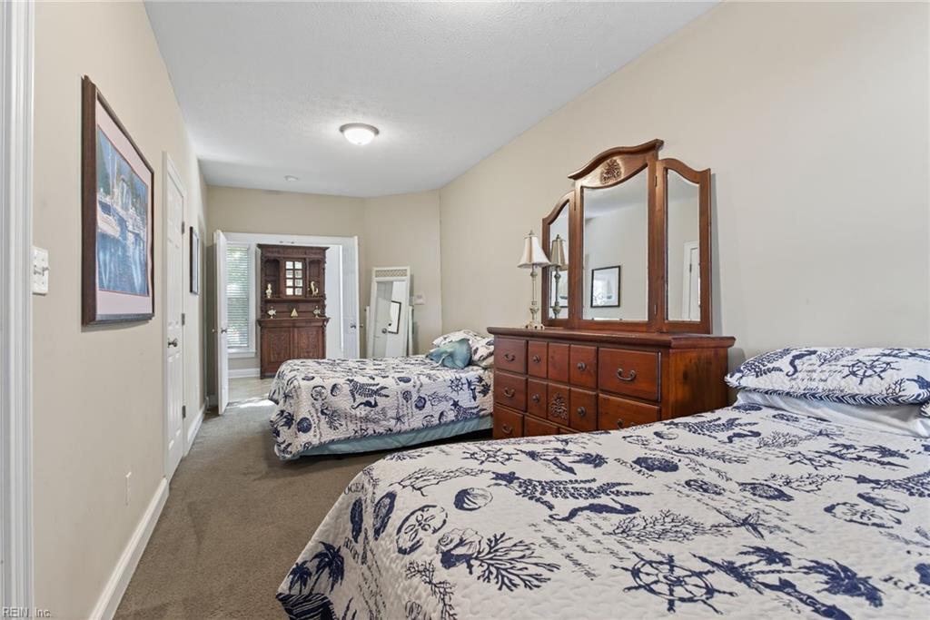 1442 W Ocean View AVE