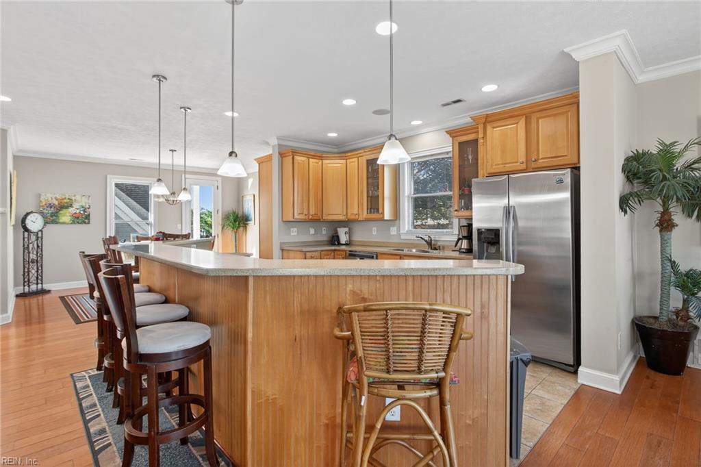 1442 W Ocean View AVE