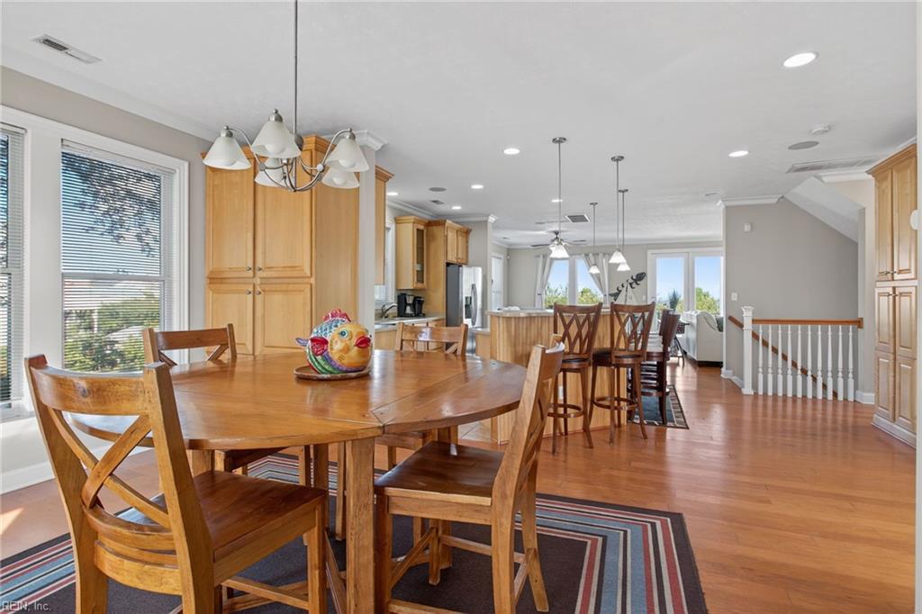 1442 W Ocean View AVE