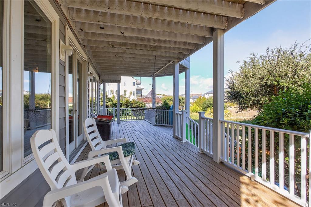 1442 W Ocean View AVE