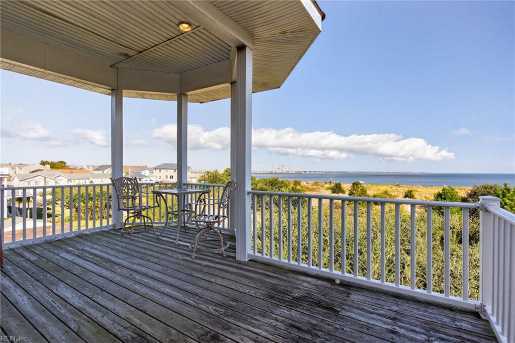 1442 W Ocean View AVE