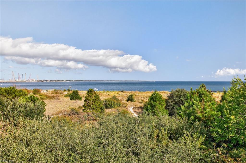 1442 W Ocean View AVE