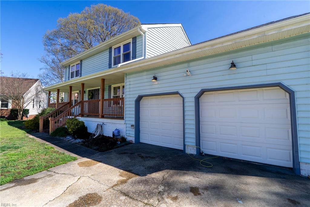 627 Emerald CT